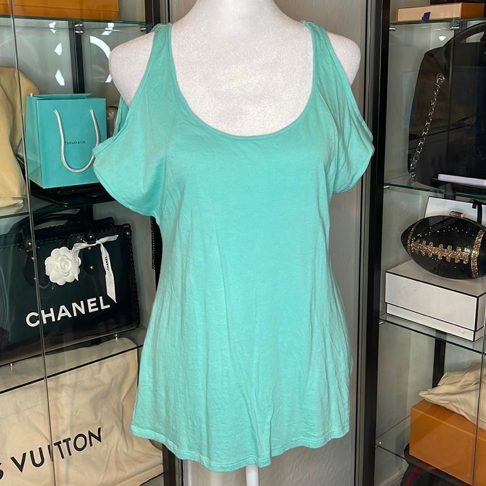 VICTORIA’S SECRET Cold Should T-shirt in Mint